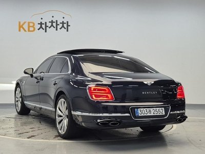 2021 Bentley FLYING SPUR — фото 5
