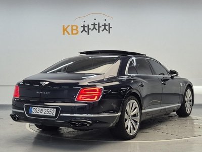 2021 Bentley FLYING SPUR — фото 2