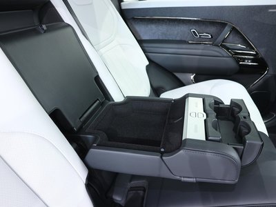 2025 LAND Rover RANGE ROVER SPORT — миниатюра 25