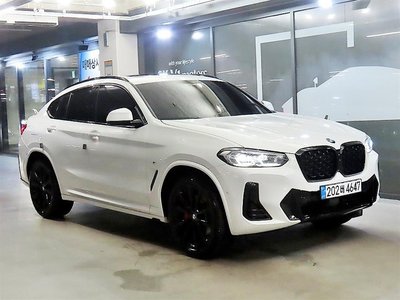 2025 BMW X4 photo 1