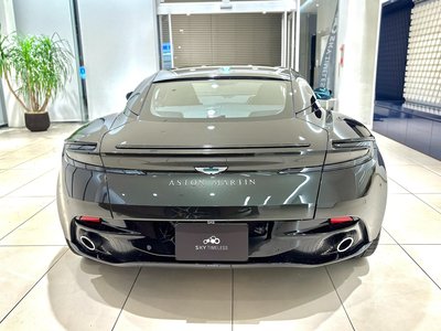 ASTON MARTIN DB12 - 2