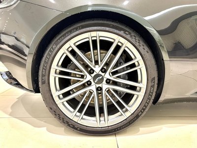 ASTON MARTIN DB12 - 8