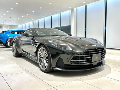ASTON MARTIN DB12 - 7