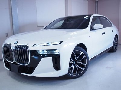 BMW 7 SERIES - 2