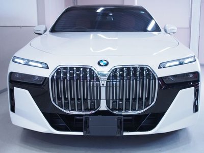 BMW 7 SERIES - 3