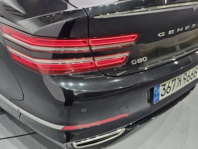 GENESIS G80 (RG3) - 10