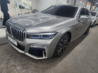 BMW 7 SERIES - 1