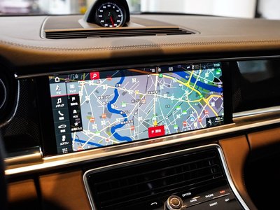 2017 Porsche PANAMERA — миниатюра 13