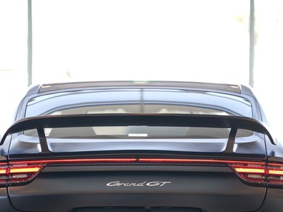 2017 Porsche PANAMERA — миниатюра 51