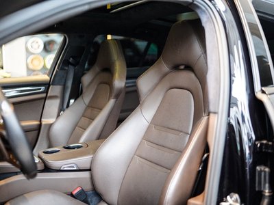 صورة 4 لـ 2017 Porsche PANAMERA