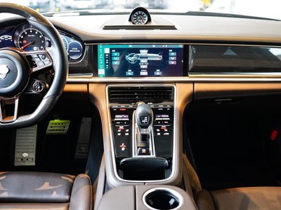 2017 Porsche PANAMERA — миниатюра 23