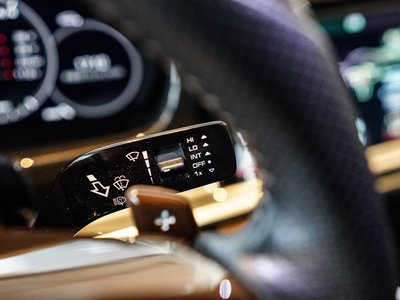 2017 Porsche PANAMERA — миниатюра 72