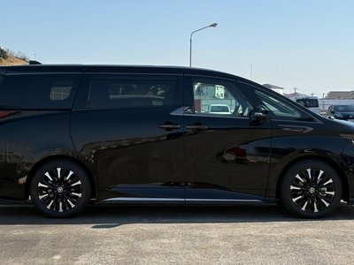 TOYOTA VELLFIRE - 3