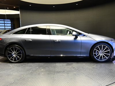 MERCEDES-BENZ EQS - 4