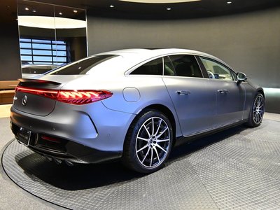 MERCEDES-BENZ EQS - 5