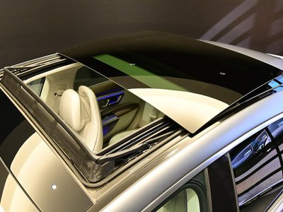 MERCEDES-BENZ EQS - 9