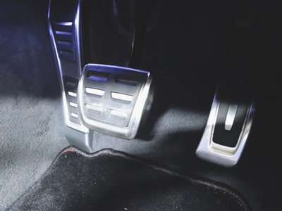 صورة 9 لـ 2023 AUDI S8