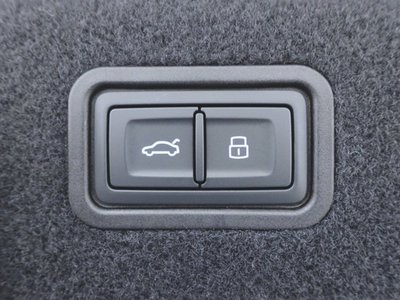 2023 AUDI S8 缩略图 28