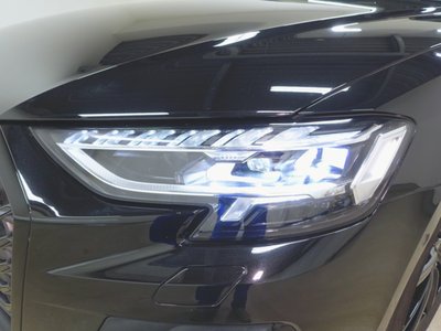 صورة 3 لـ 2023 AUDI S8
