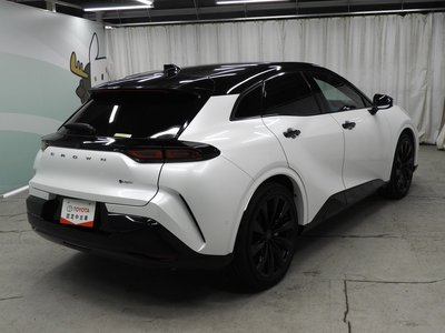 TOYOTA CROWN SPORT - 9