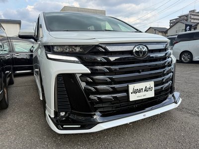 TOYOTA VELLFIRE - 1