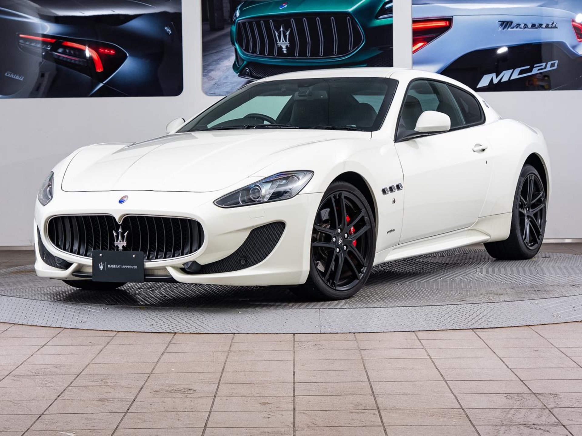 MASERATI GRANTURISMO - View 1