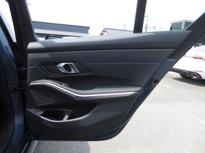 2025 BMW 3 SERIES 缩略图 26