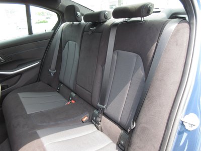 2025 BMW 3 SERIES 缩略图 22