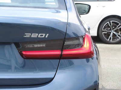2025 BMW 3 SERIES 缩略图 16