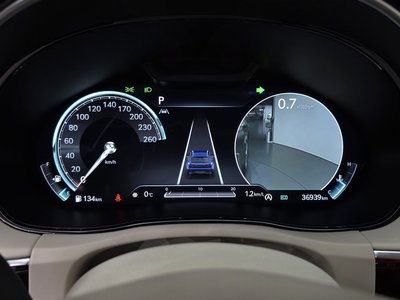 صورة 8 لـ 2022 Genesis GV70