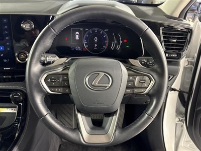 صورة 4 لـ 2023 Lexus NX
