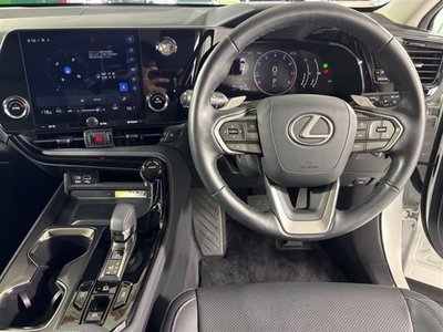 صورة مصغرة 36 لـ 2023 Lexus NX