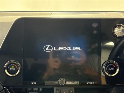 صورة 7 لـ 2023 Lexus NX
