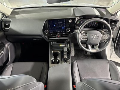 صورة 2 لـ 2023 Lexus NX