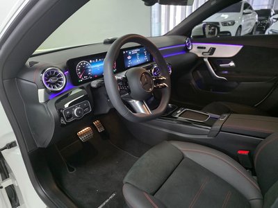 MERCEDES-BENZ CLA - 9