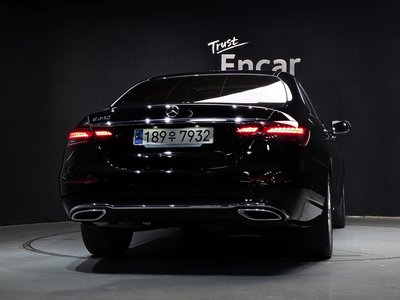 MERCEDES-BENZ E-CLASS - 3