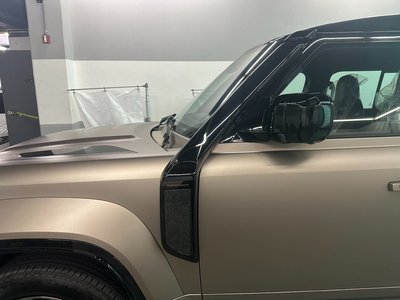 LAND ROVER DEFENDER - 2