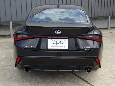 2021 Lexus IS 照片 9