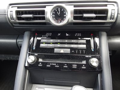 2021 Lexus IS — миниатюра 14