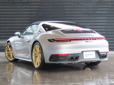 PORSCHE 911 - 6