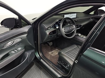 2022 Genesis GV70 thumbnail 11