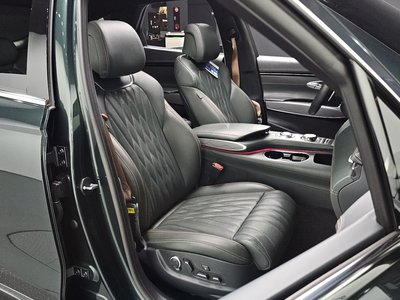 2022 Genesis GV70 photo 10