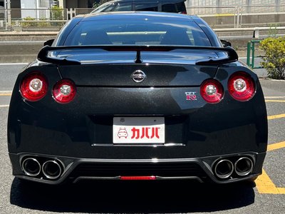 NISSAN GT-R - 6