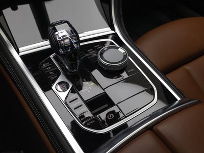 BMW 8 SERIES - 9