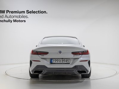 BMW 8 SERIES - 2