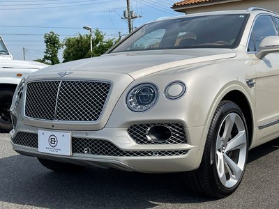 2017 Bentley BENTAYGA photo 2