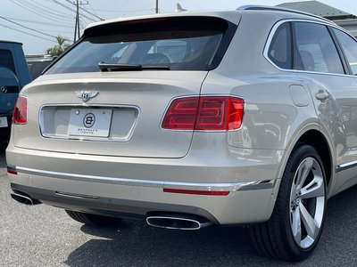2017 Bentley BENTAYGA photo 3