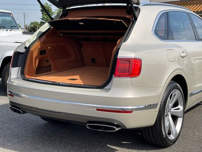 صورة مصغرة 14 لـ 2017 Bentley BENTAYGA