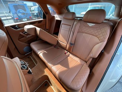 صورة مصغرة 37 لـ 2017 Bentley BENTAYGA