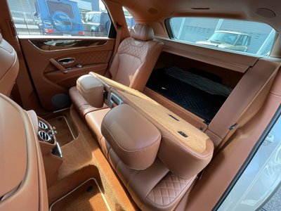 صورة مصغرة 36 لـ 2017 Bentley BENTAYGA